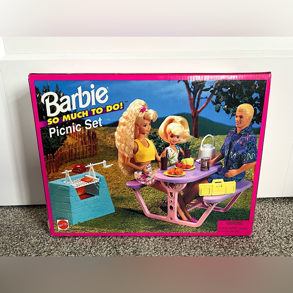 1995 Mattel Barbie So Much To Do Picnic Set